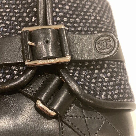 Chanel Collectors Boots FIRM - Picture 13 of 16